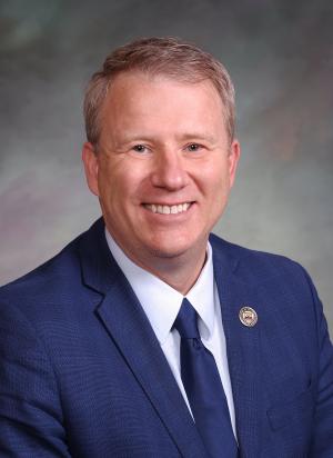 Sen. Chris Kolker headshot