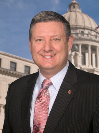 Sen. Dennis DeBar Jr. headshot