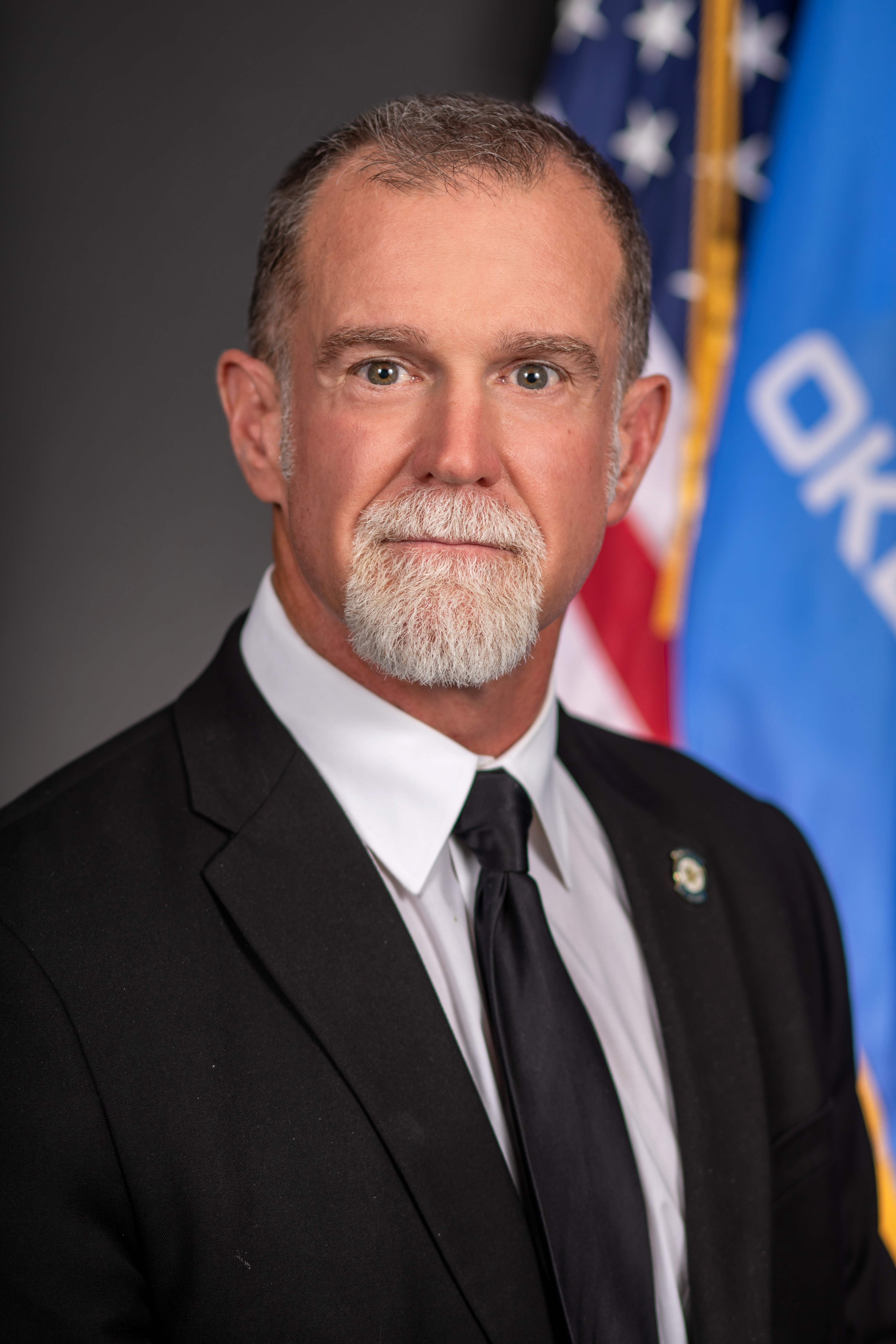 Sen. Warren Hamilton headshot