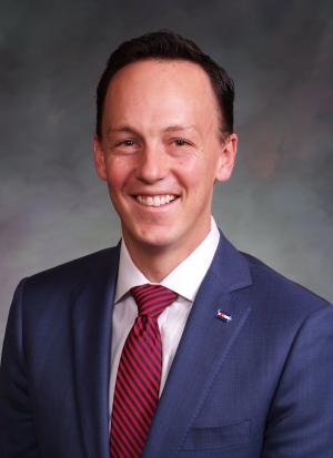 Sen. Dylan Roberts headshot