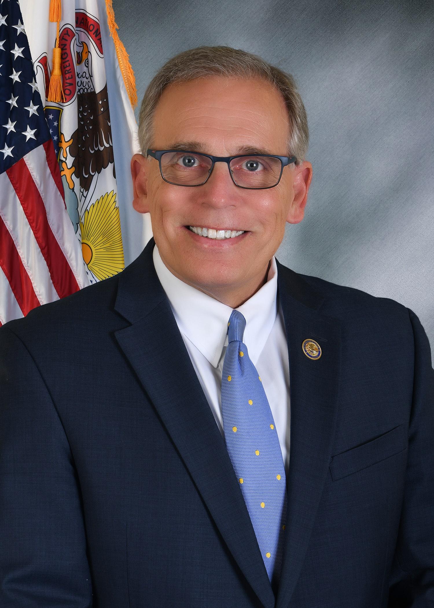 Dave Syverson — Republican State Senator for Illinois District 35 (official headshot) Dave Syverson — Republican State Senator for Illinois District 35 (official headshot)