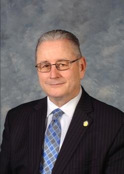 Jimmy Higdon — Republican State Senator for Kentucky District 14 (official headshot) Jimmy Higdon — Republican State Senator for Kentucky District 14 (official headshot)