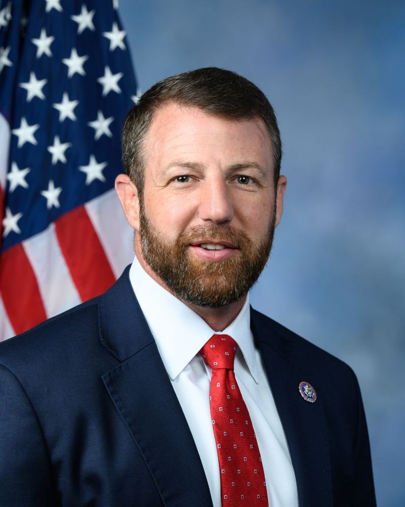 Markwayne Mullin — Republican U.S. Senator from Oklahoma (official headshot)