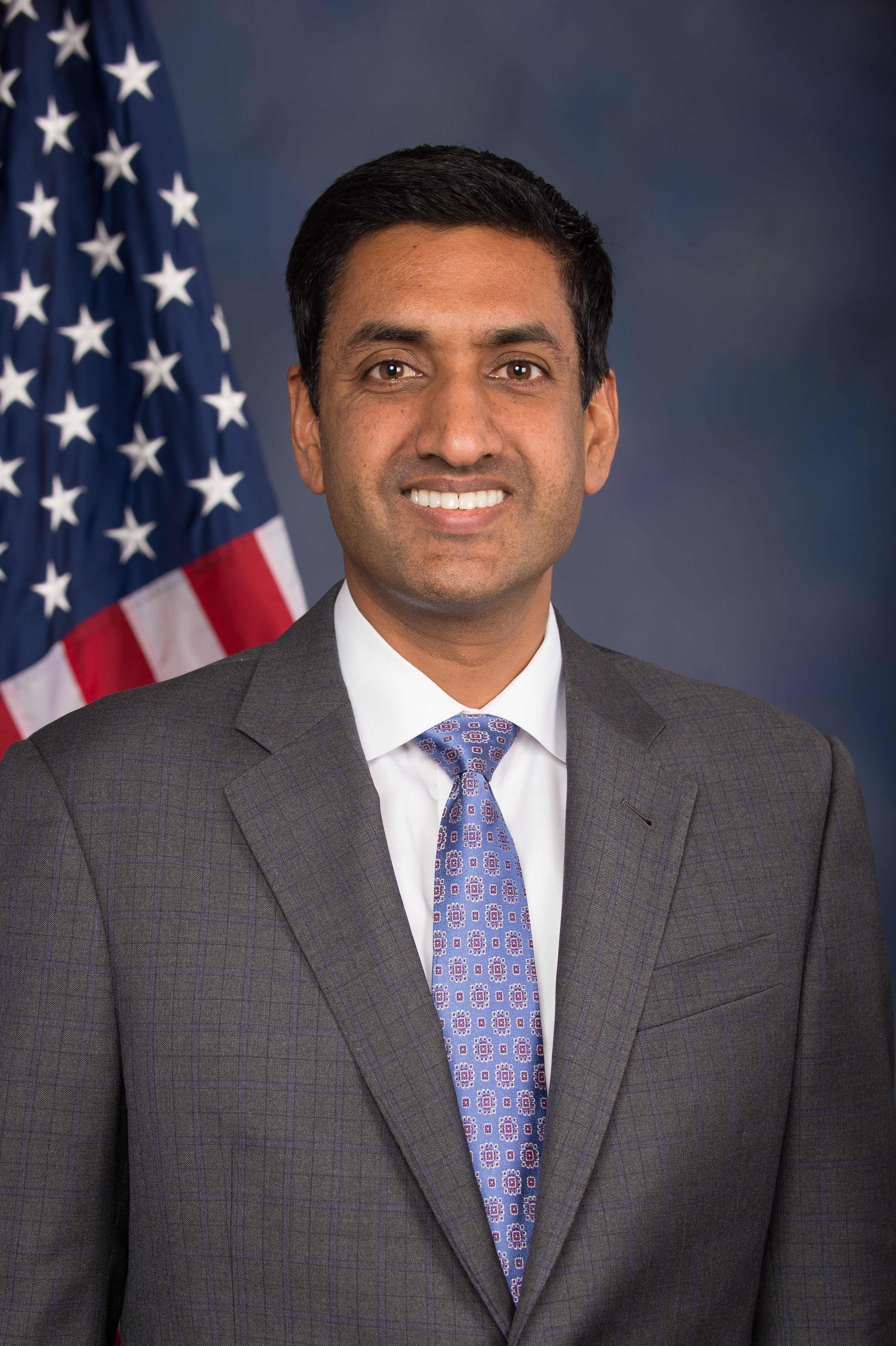 Ro Khanna — Democratic U.S. Representative for California's 17th Congressional District (official headshot)