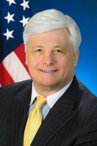 Robert Tomlinson — Republican State Senator for Pennsylvania District 6 (official headshot)