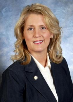 Robin L. Webb — Democratic State Senator for Kentucky District 18 (official headshot)