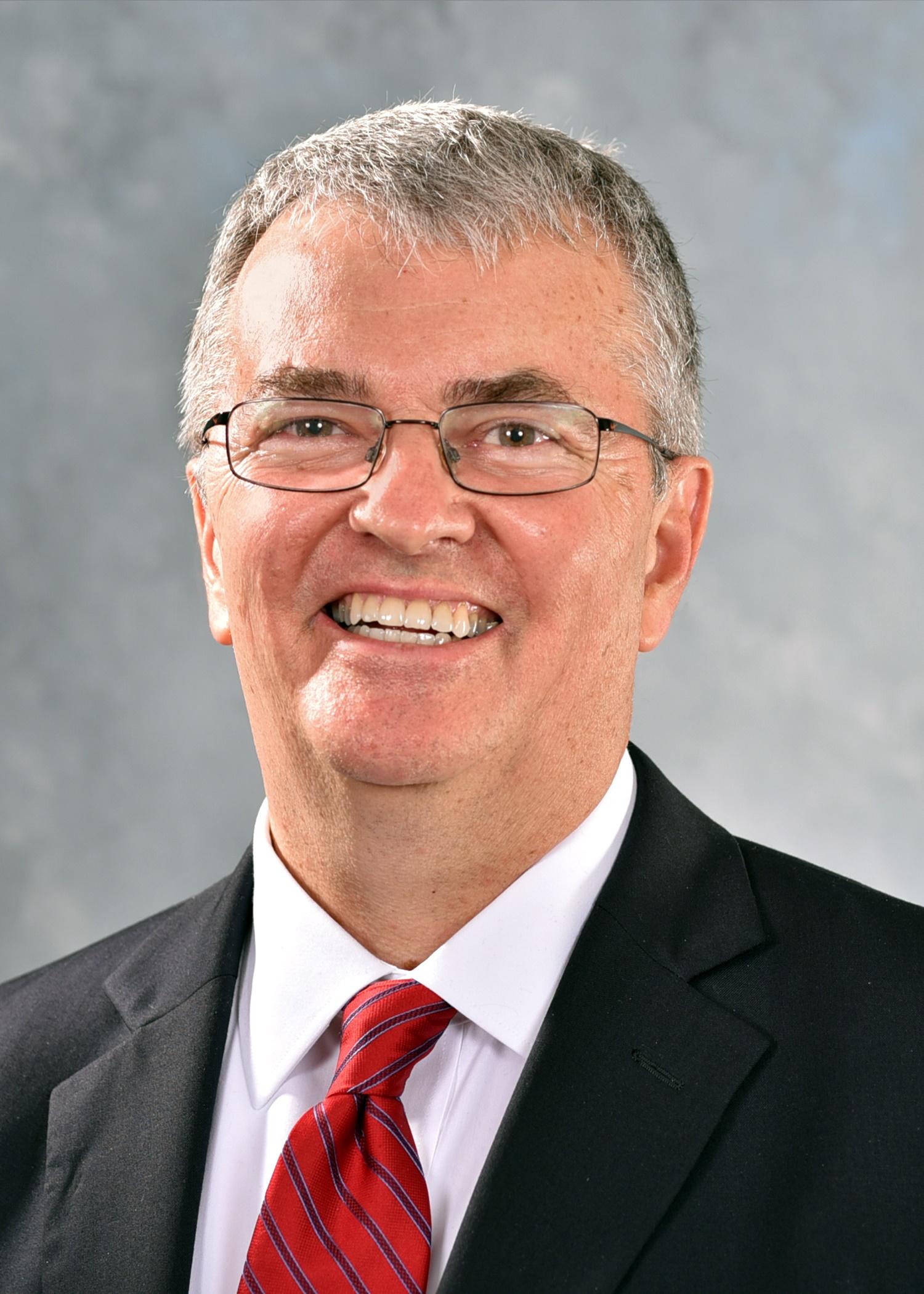 Tom Bennett — Republican State Senator for Illinois District 53 (official headshot) Tom Bennett — Republican State Senator for Illinois District 53 (official headshot)